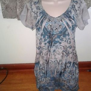 Vanity lace top size M